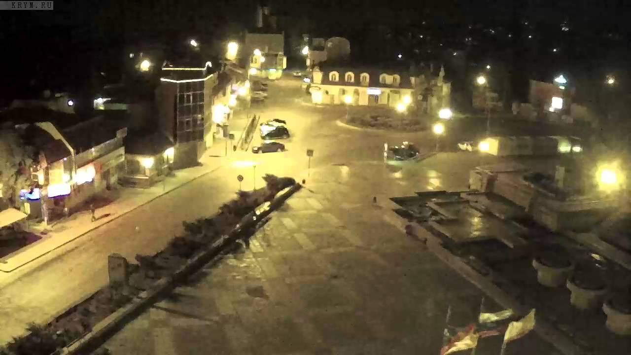 Вебкамера "Площадь Советская". Запись 20.04.2016 23:00:27 смотреть онлайн