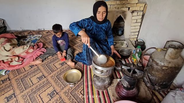 Viewers' Financial Contribution To Sakineh And Tiling The Roof Under The Rainstorm⛈️