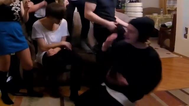 Нормальный движ - MOZGI ВИСИМ ВСЕ ТУТ смотреть онлайн