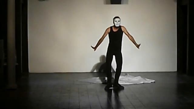Stromae - Quand C'est - Racine Carrée Album - Dance Performance - Solo смотреть онлайн