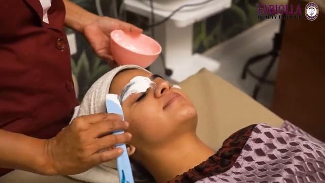 Pamper yourself with Fabiolla Beauty Parlour смотреть онлайн