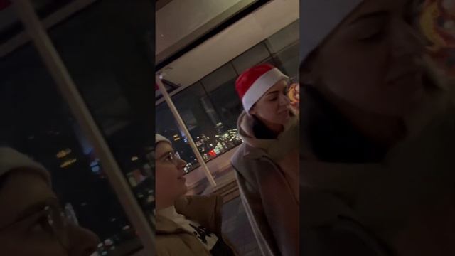 Кто тоже как Моника? #агдеона #трендыютуб #youtubeshorts #shortsvideo #shorts #happynewyear2024 смотреть онлайн