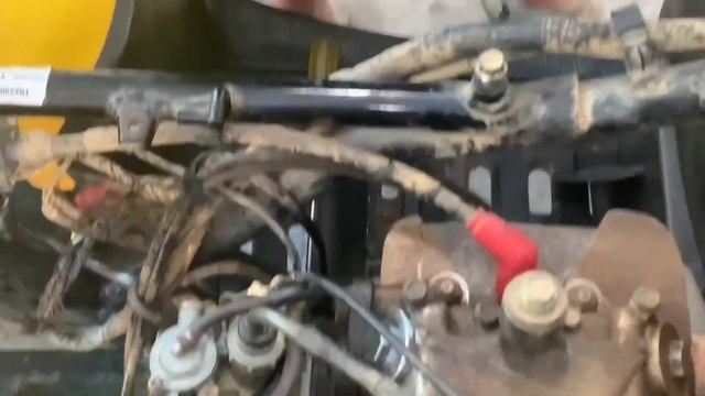 2005 Honda Recon carburetor, will it run, can we fix it? Should we replace it? смотреть онлайн