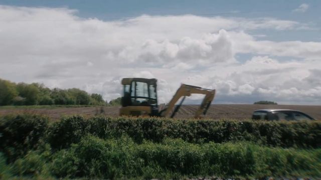 Next Generation Cat® Mini Excavators смотреть онлайн