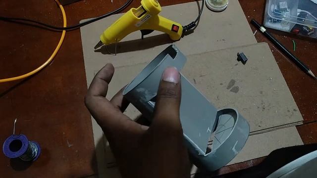 How To Make Emergency Light At Home / How to make 1W Emergency Light / Home made Emergency Light смотреть онлайн