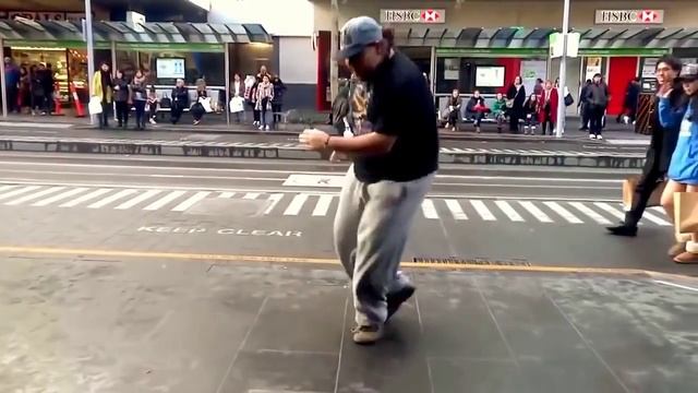 Этот толстачок - не такой уж простачок! Позитивчик!!! смотреть онлайн