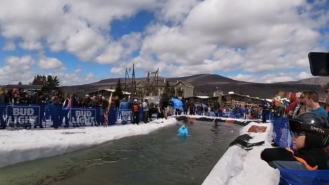Закрытие сезона в Хантере, проезд через воду. смотреть онлайн