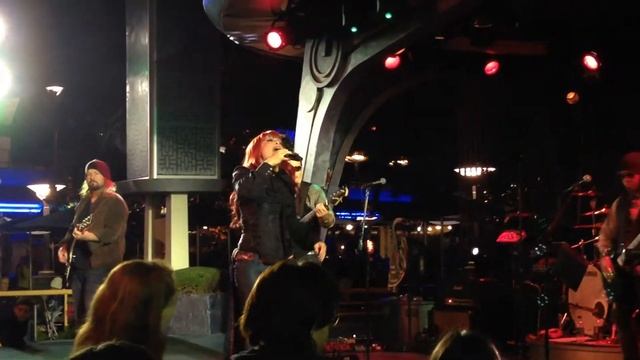 Tomasina - Underneath the Tree 12/6/14 смотреть онлайн