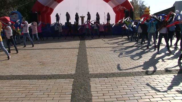 Флешмоб "Голоса Крыма" ко Дню народного единства. Город Керчь. смотреть онлайн