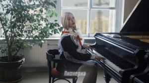 DEAD BLONDE - «Пионерка» (Lyric Video)