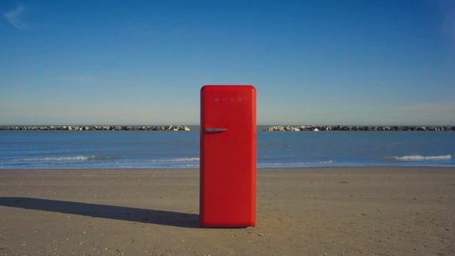 Smeg's iconic FAB fridge смотреть онлайн