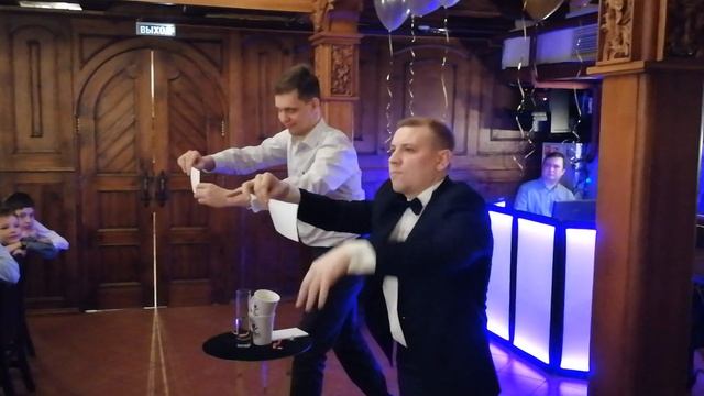 Комические фокусы своими руками, блокнот волшебный. Смешное видео с прикольными фокусами.