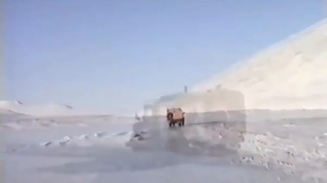 Зилы штурмуют север 2000 смотреть онлайн