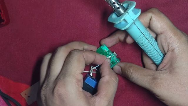 How to make Super Bright Rechargeable LED Light (Assembling) смотреть онлайн