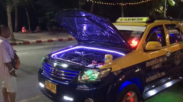 Модное такси в Паттайе (fashionable taxi to pattaya) смотреть онлайн