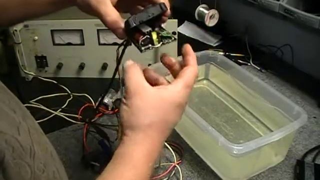 XENTEC Slim Xenon HID Ballast vs G4 Mini HID Ballast .waterproof test смотреть онлайн