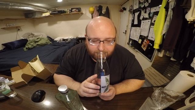 Jon Drinks Water #8251 Windy Hollow Artesian Spring VS AQUA Carpatica Natural Spring Mineral Water смотреть онлайн