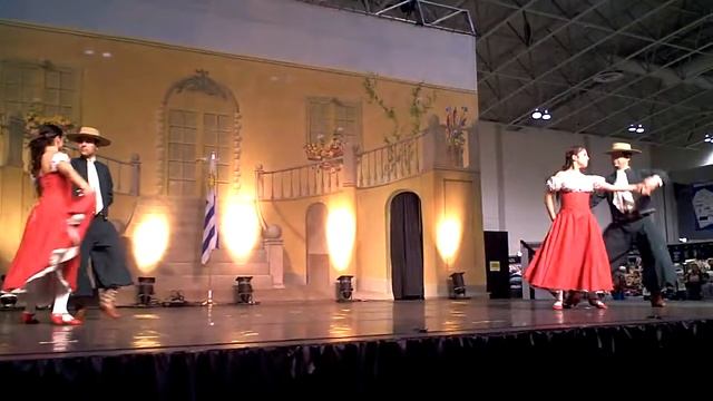 Delightful Uruguay Folk Dance смотреть онлайн