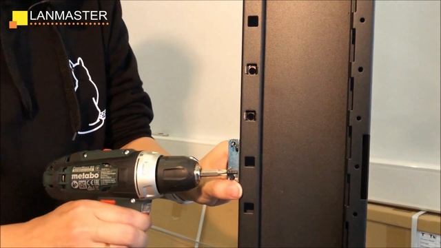 Сборка напольного шкафа TWT серии «Business» шириной 800 мм