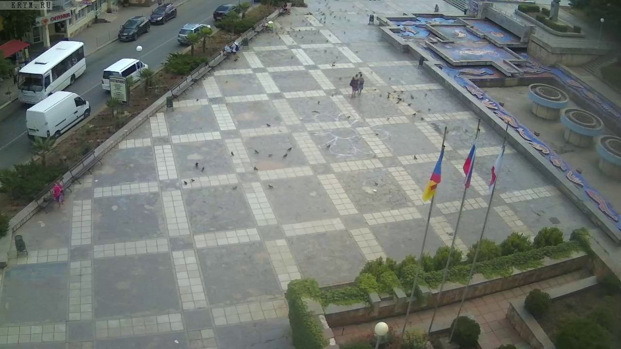 Вебкамера "Площадь Советская". Запись 25.07.2017 16:00:04 смотреть онлайн