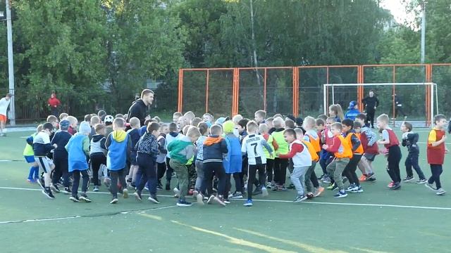 А теперь давим тараканов! смотреть онлайн