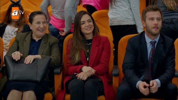 Kızlar bilgi yarışmasına katılıyor! - Kırgın Çiçekler 36. Bölüm