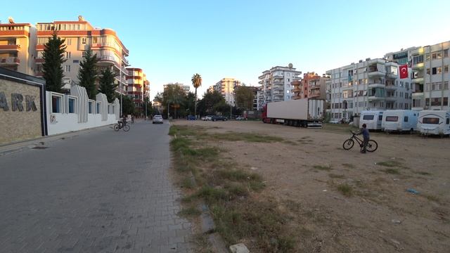 Гуляем по улицам Турции, где живут местные смотреть онлайн