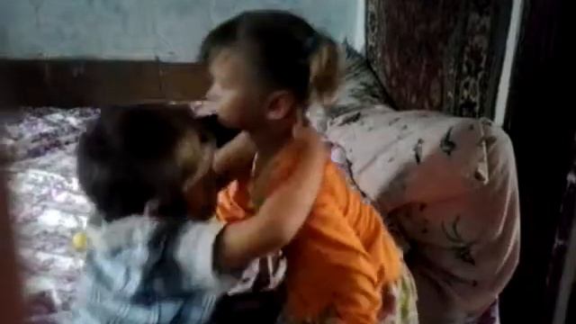 толя цілує сестричку смотреть онлайн