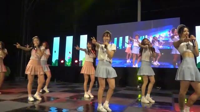 프로듀스101 그룹 트윙클 - 에에에(대학축제) смотреть онлайн