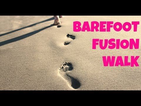 30 Minute Barefoot Fusion Walk | Full Length Low Impact Cardio Exercise for Beginners смотреть онлайн