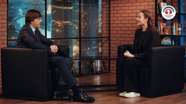 Интервью с Министром просвещения Российской Федерации Сергеем Кравцовым смотреть онлайн