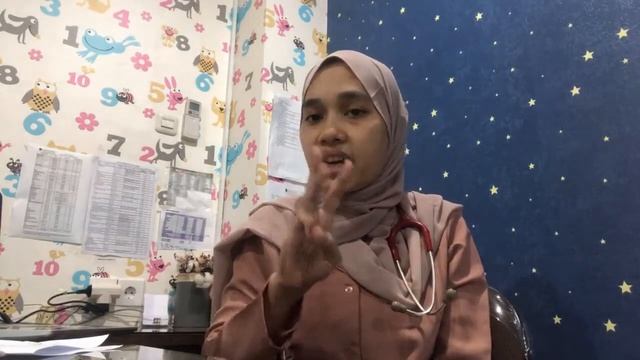 Wajib Tahu!!! Kapan Bayi Sudah Boleh Makan (MPASI )? | Bolehkan bayi dikasih makan sebelum 6 Bulan? смотреть онлайн