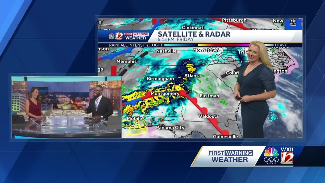 WATCH: Heavy rain at times early Saturday, isolated severe storms in North Carolina, clearing an.. смотреть онлайн