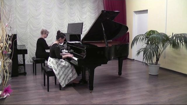 фрагменты сольных концертов Ксении Любиной и Лебедевой Натальи, класс преподавателя Степановой С.А. смотреть онлайн