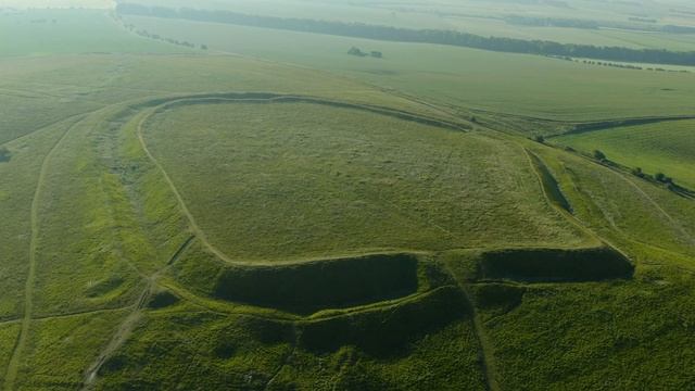 Uffington White Horse Hill Neolithic Iron Age (4K) смотреть онлайн