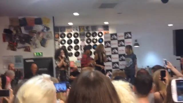 Neon Jungle - HMV Manchester Signing/Performance 29th July 2014 29/07/14 - смотреть онлайн