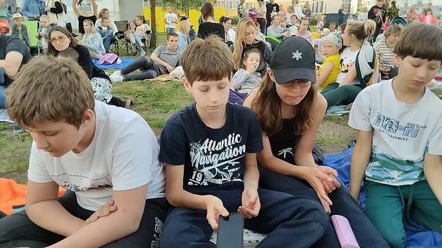 1.06.2023 Киносеанс на травке у нашего дома смотреть онлайн