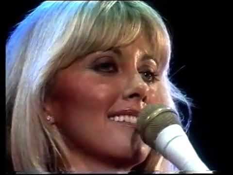 Olivia Newton John - Hopelessly Devoted to You смотреть онлайн