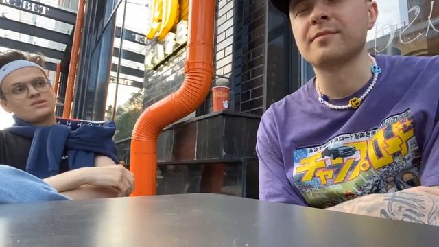 БУСТЕР И КРИД СИДЯТ В КАФЕ С ХЕСУСОМ И АМИНОЙ  ЕГОР ПОКАЗАЛ АМИНУ БЕЗ МАСКИ  ПОЦЕЛОВАЛ АМИНУ