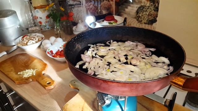 [Natalex] Тест примуса Шмель №1, готовка в квартире, яичница с грибами... смотреть онлайн