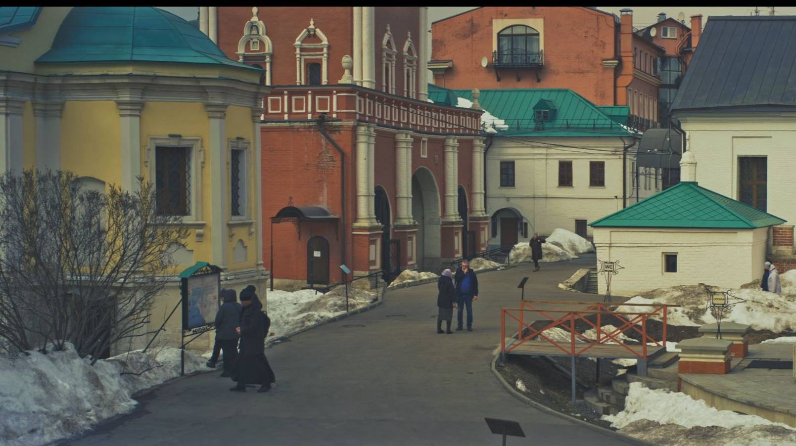 Высоко-Петровский ставропигиальный мужской монастырь смотреть онлайн