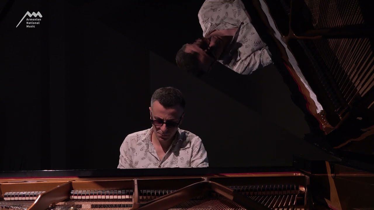 David Balasanyan - Circular / Free improvisation смотреть онлайн