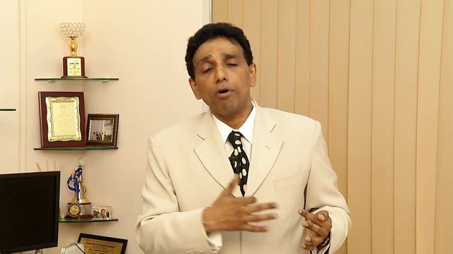 Acid Reflux Disease (GERD) - Treatment Options Explained By Dr J S Rajkumar, Lifeline Hospitals смотреть онлайн