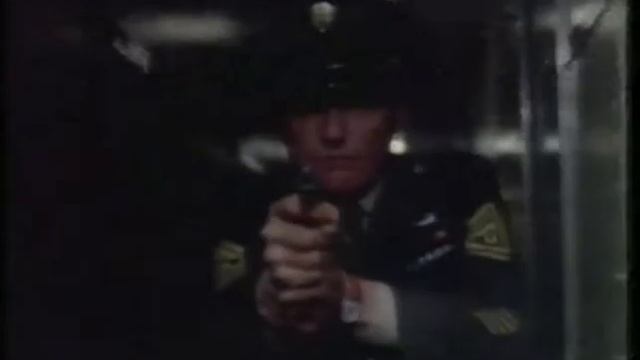 Alex Cox introducing Tracks by Henry Jaglom(1976) смотреть онлайн
