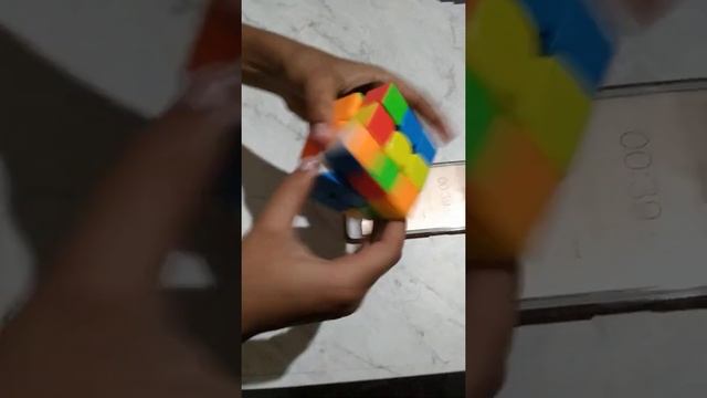3x3 Rubix cube solving in 80 seconds смотреть онлайн