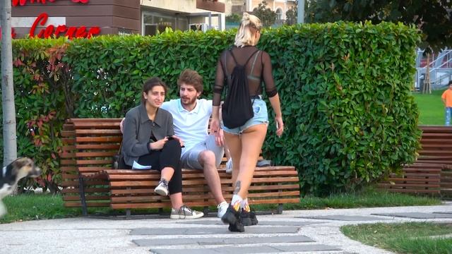 Girl Farting in Public PRANK 💃💨 - Best of Just For Laughs смотреть онлайн