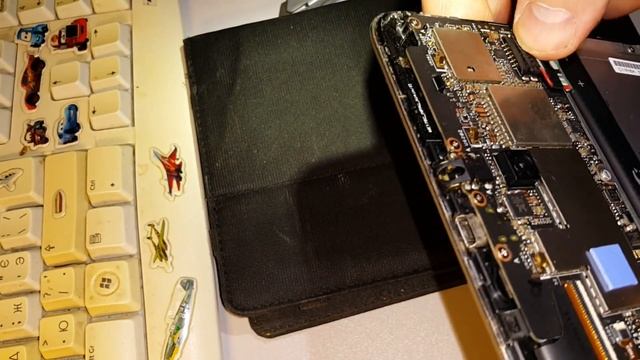 [Natalex] Ремонт планшета Asus MeMO Pad 7, замена кнопок... смотреть онлайн