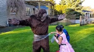 Хайди и Зидан превращаются в супергероев и помогают другим