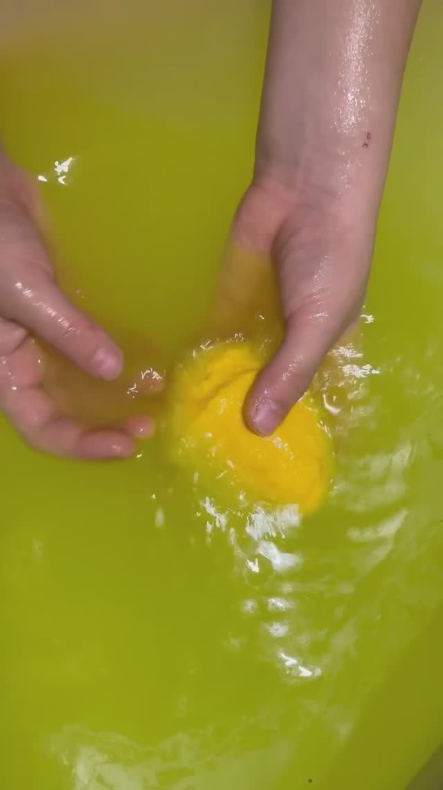 🌈Обзор бомбочки Fix Price😍 смотреть онлайн