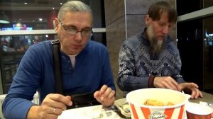 Челлендж, дегустация ОСТРЫЕ КРЫЛЫШКИ | Грибабас и Клюкер | #Грибабас